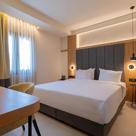 σωκράτης 2* Νέα Μουδανιά