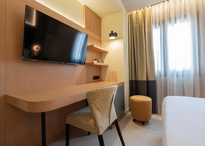 Sokratis Otel 2*