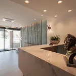 索克拉提斯酒店 2* 尼亚·蒙达尼亚