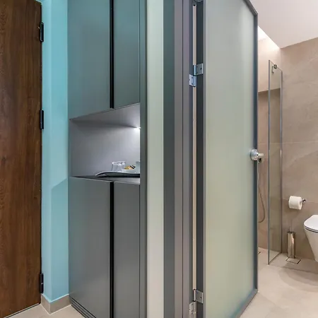 Sokratis فندق نيا موذانيا